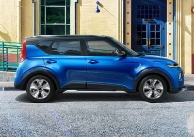 kia e soul suv pack my22 the chic electric