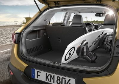 kia stonic gls my22 front split rear seats